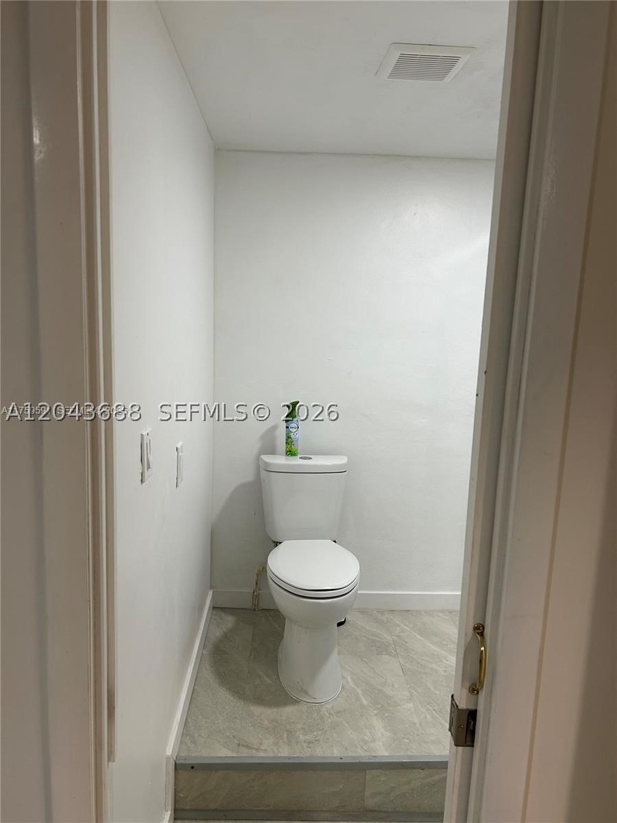 MIRAMAR ISLES SEC 6 - Residential Lease