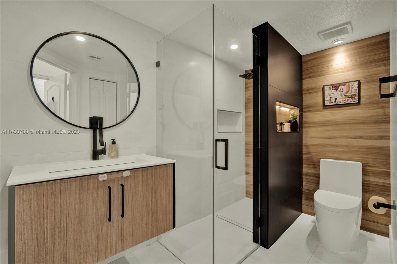 DORAL ISLES CARIBBEAN - Residential Lease