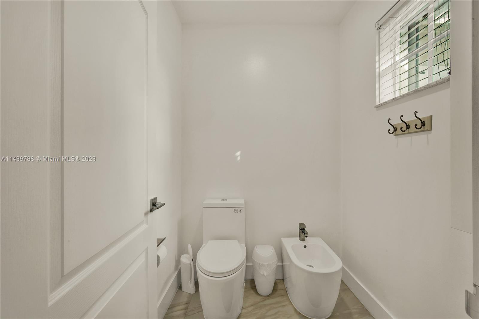 DORAL ISLES CARIBBEAN - Residential Lease