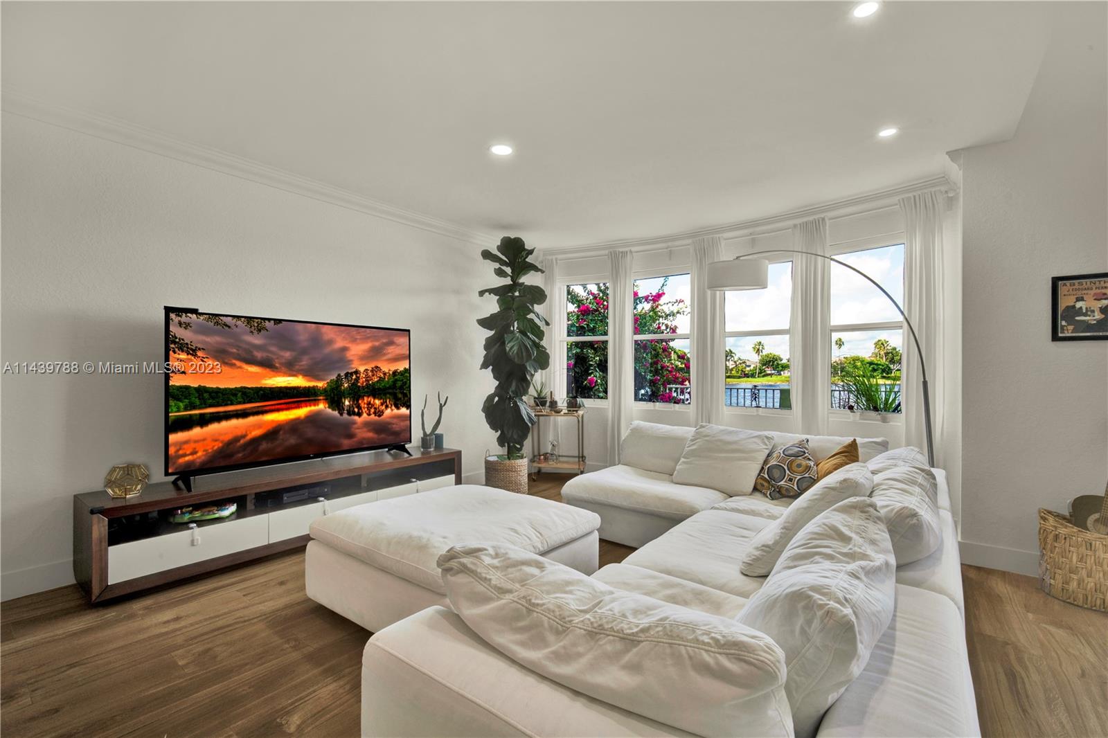 DORAL ISLES CARIBBEAN - Residential Lease