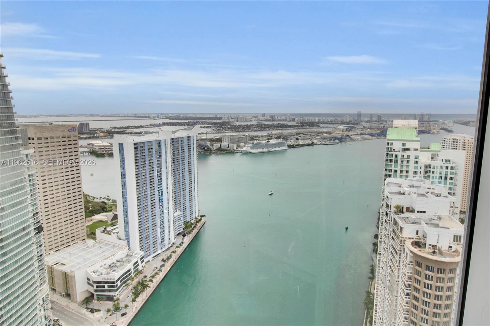 Reduced for quick sale ! Spectacular corner unit at Icon Brickell Tower 1. 2/2 corner unit w/ large balcony. Enjoy amazing views of Biscayne Bay ocean and Skyline of downtown Miami. Well maintained unit with marble floors throughout ,surrounded by water views, walking distance to restaurants,and Brickell financial district. Enjoy the world class amenities including pool,spa,gym.