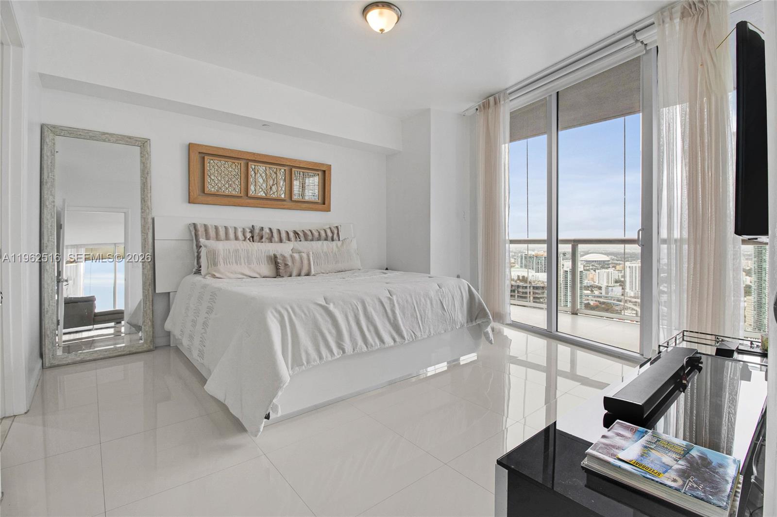 ICONBRICKELL CONDO NO 1 - Residential