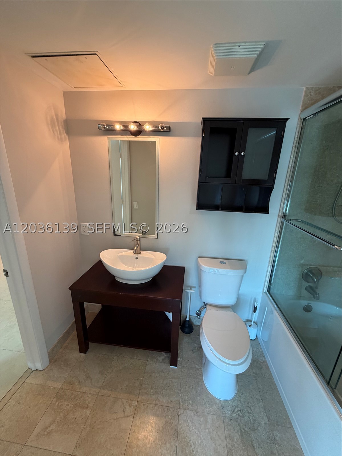 WIND CONDO - Residential Lease