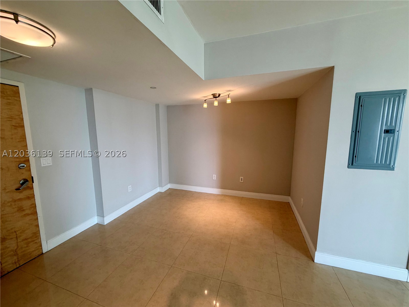 WIND CONDO - Residential Lease