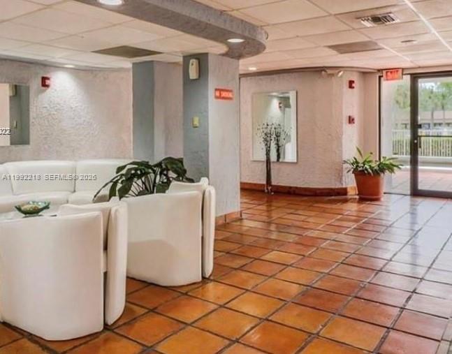 CRICKET CLUBHOUSE CONDO - Residential