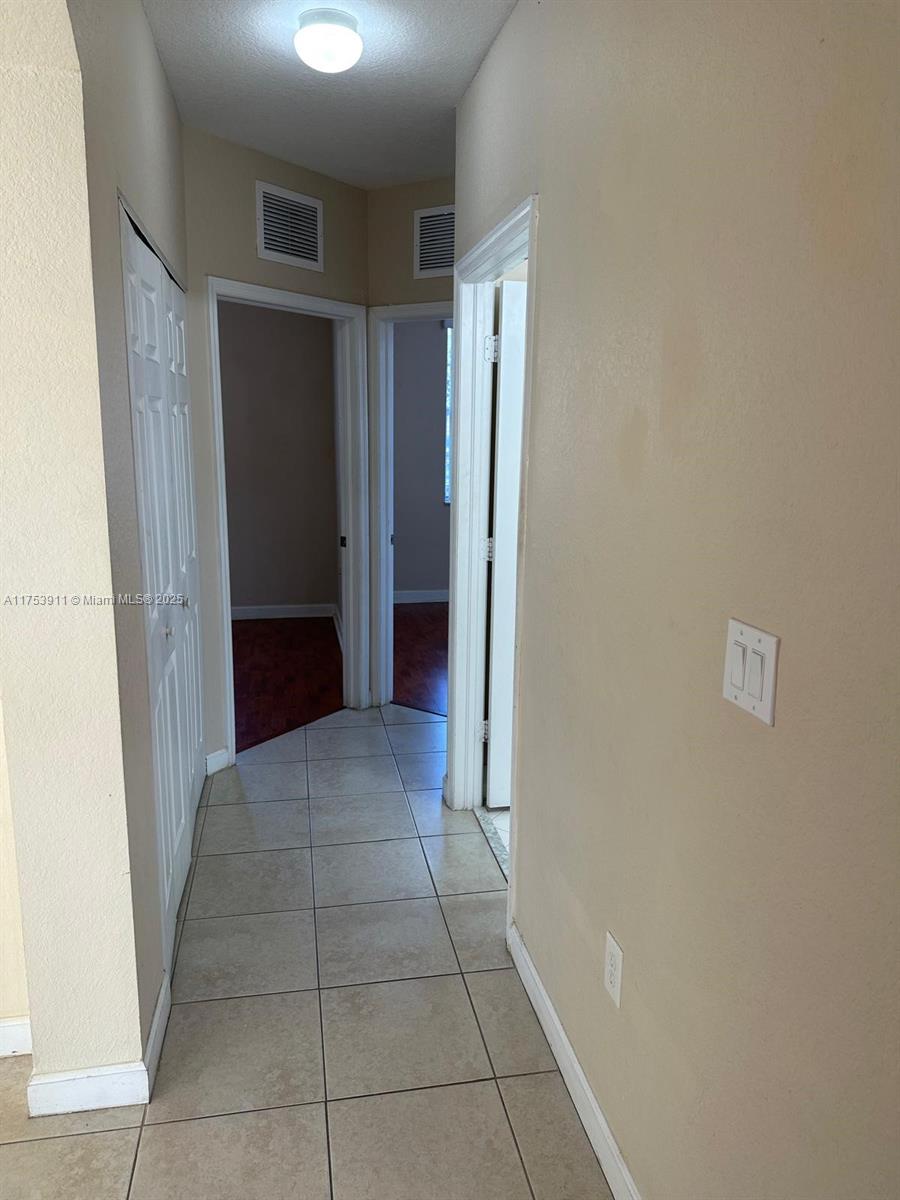 VILLAS AT CARMEL CONDO NO - Residential Lease