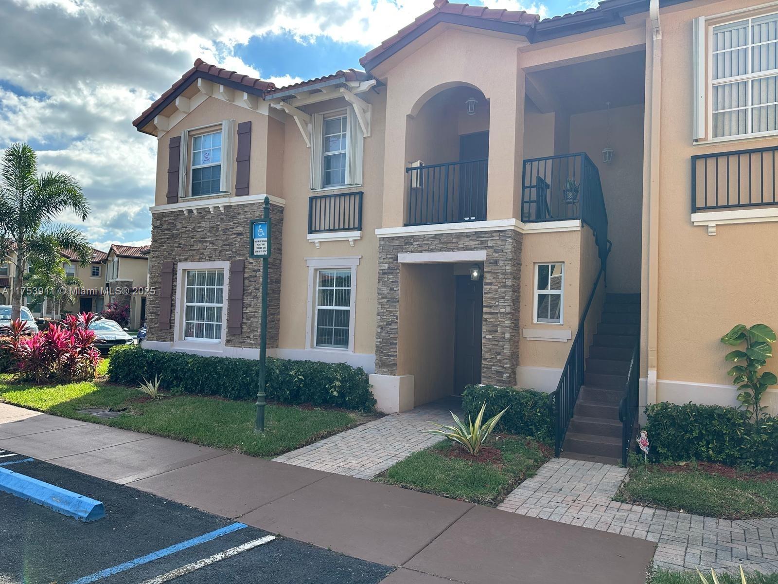 VILLAS AT CARMEL CONDO NO - Residential Lease