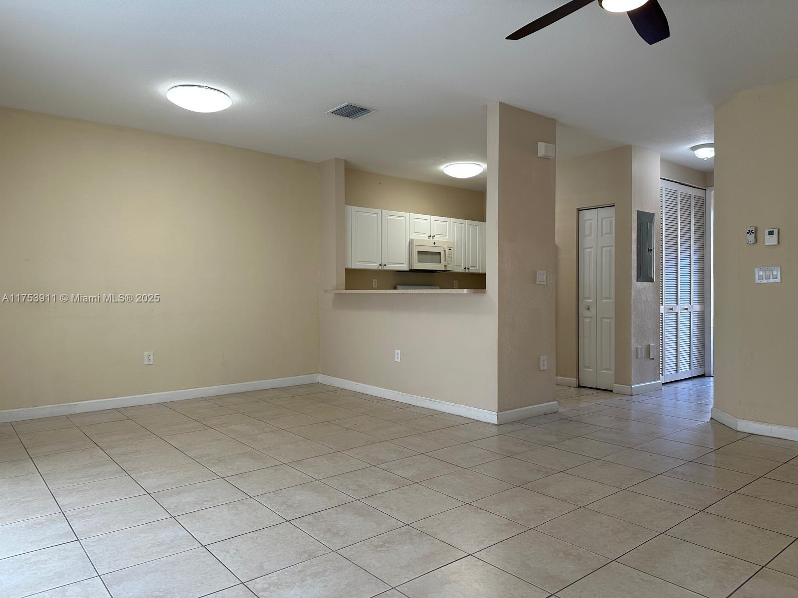 VILLAS AT CARMEL CONDO NO - Residential Lease