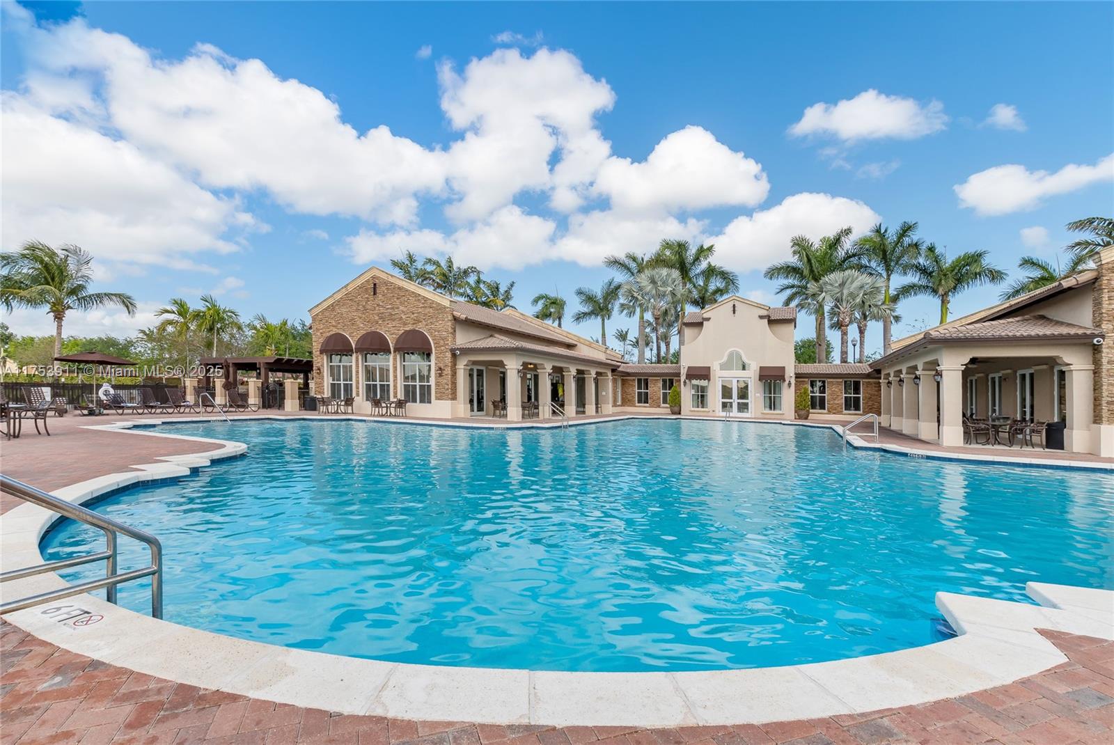 VILLAS AT CARMEL CONDO NO - Residential Lease