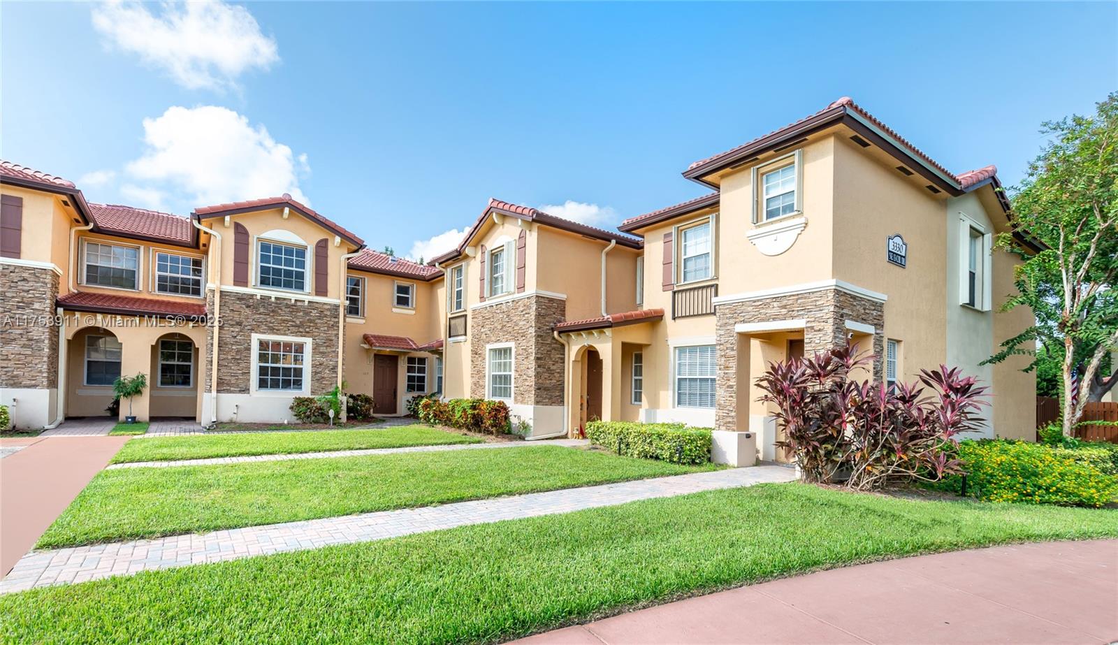 VILLAS AT CARMEL CONDO NO - Residential Lease