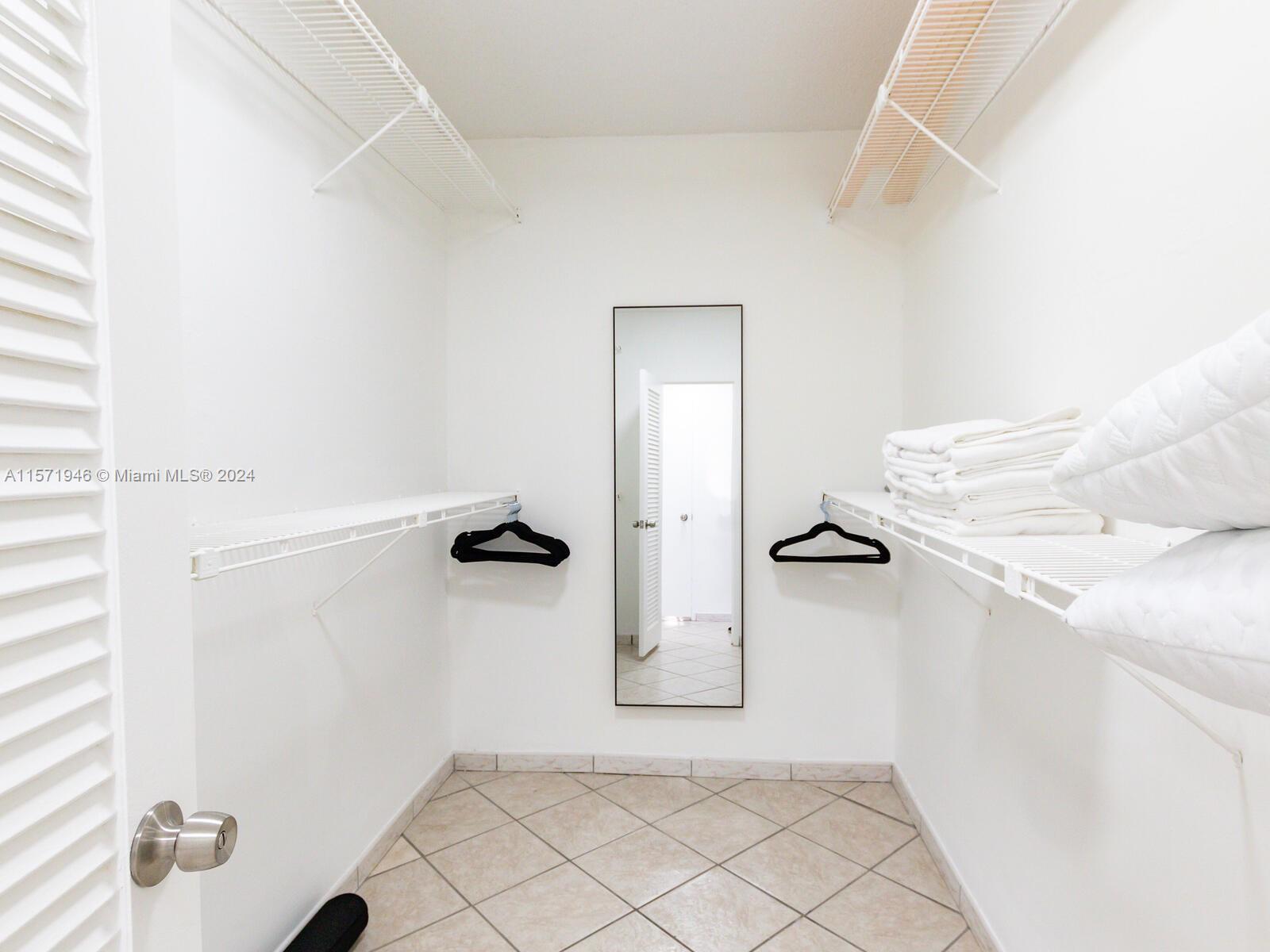 ALEXANDER TOWERS CONDO - Residential Lease