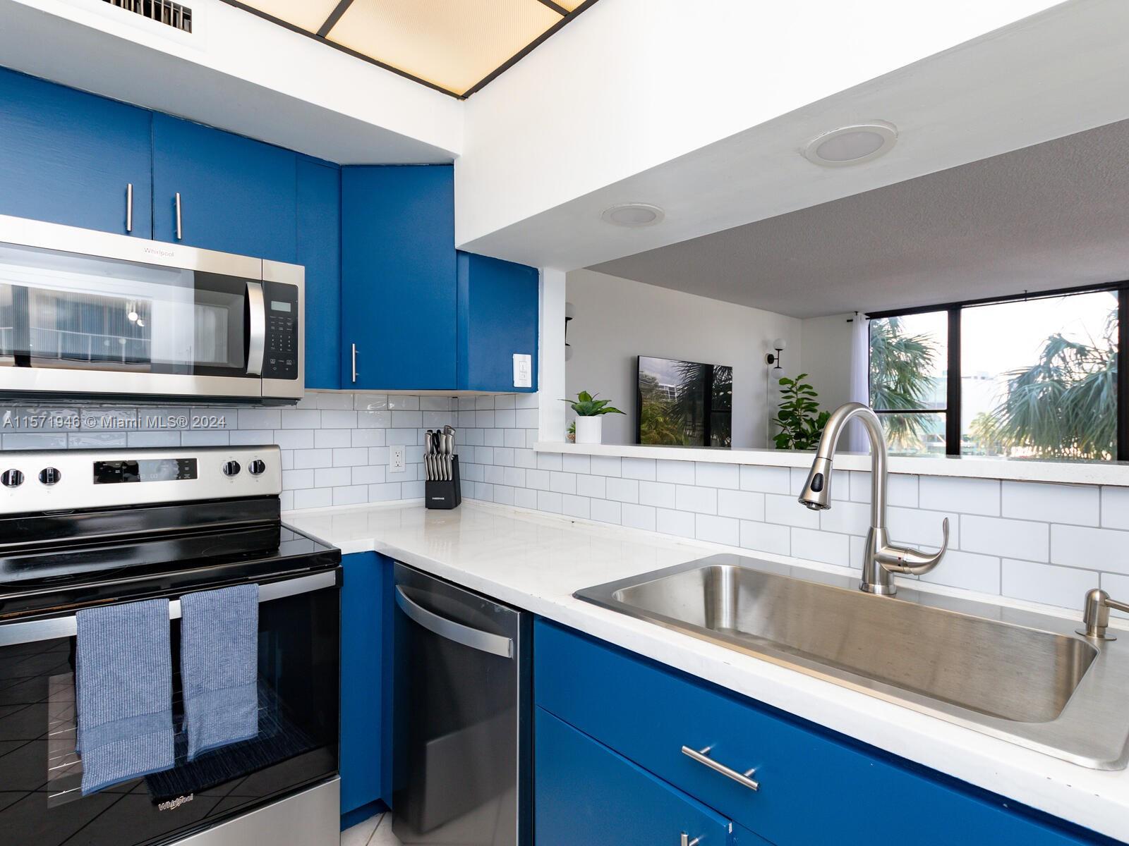 ALEXANDER TOWERS CONDO - Residential Lease