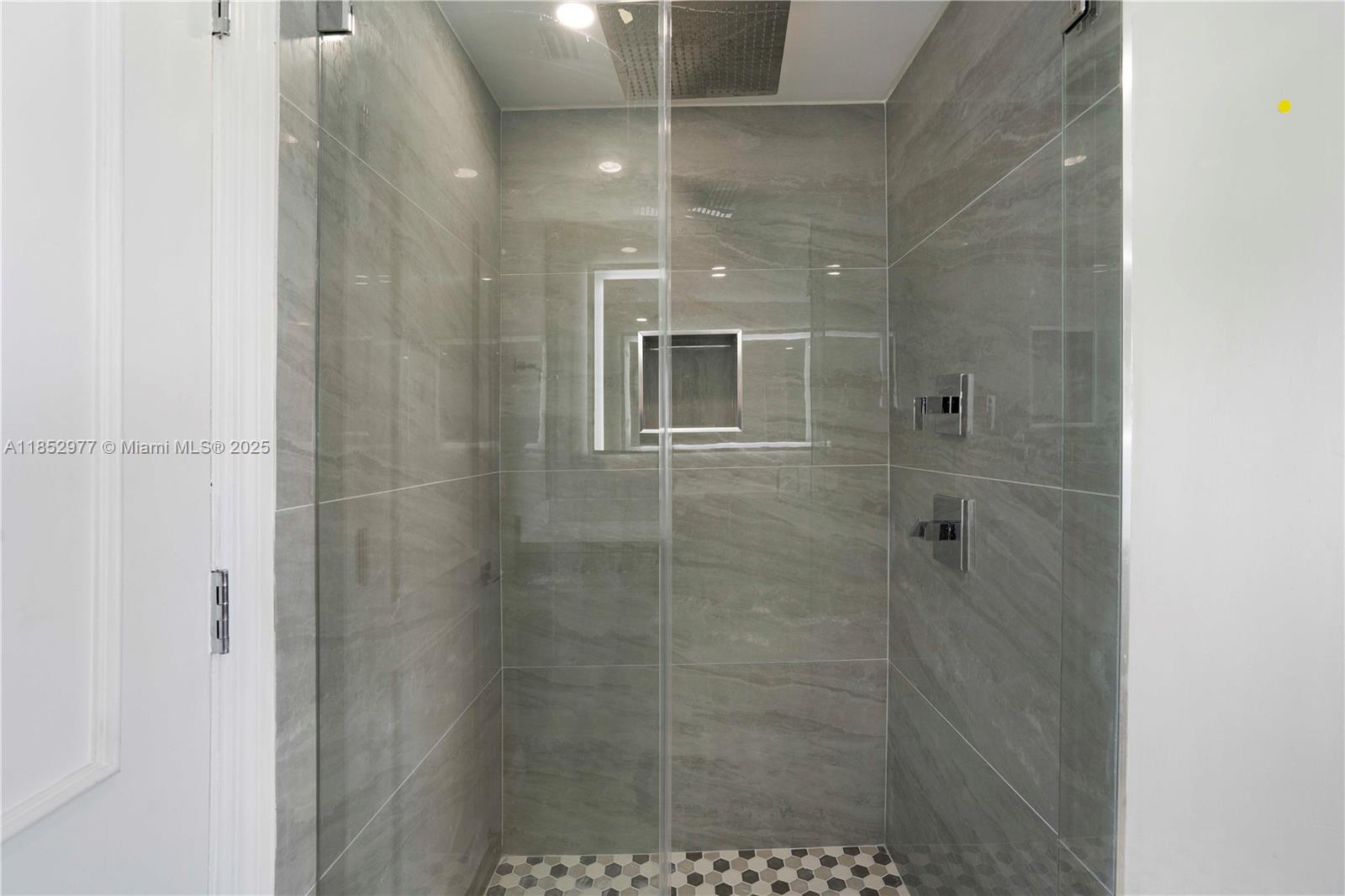THE TOWER RESIDENCES - Residential Lease