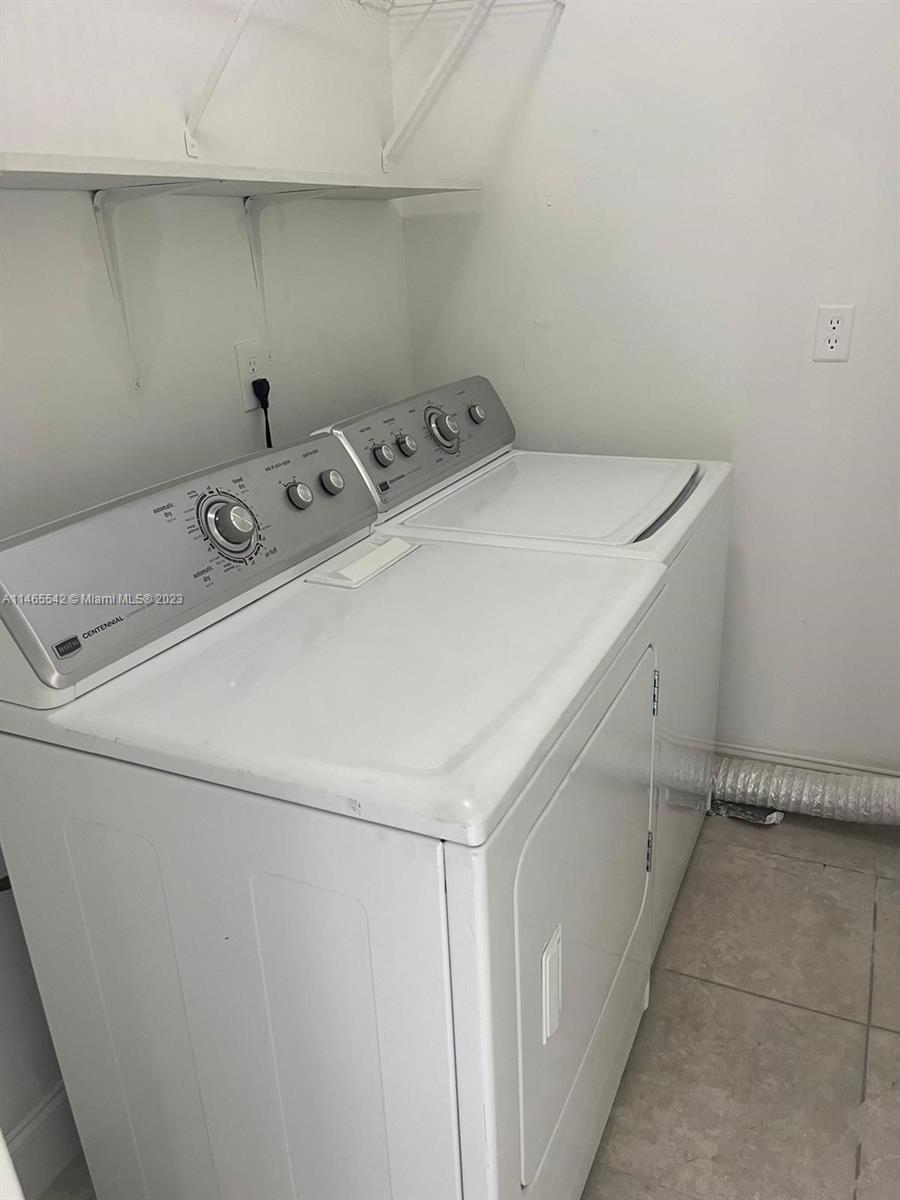 TOWN & COUNTRY CONDO PHAS - Residential Lease