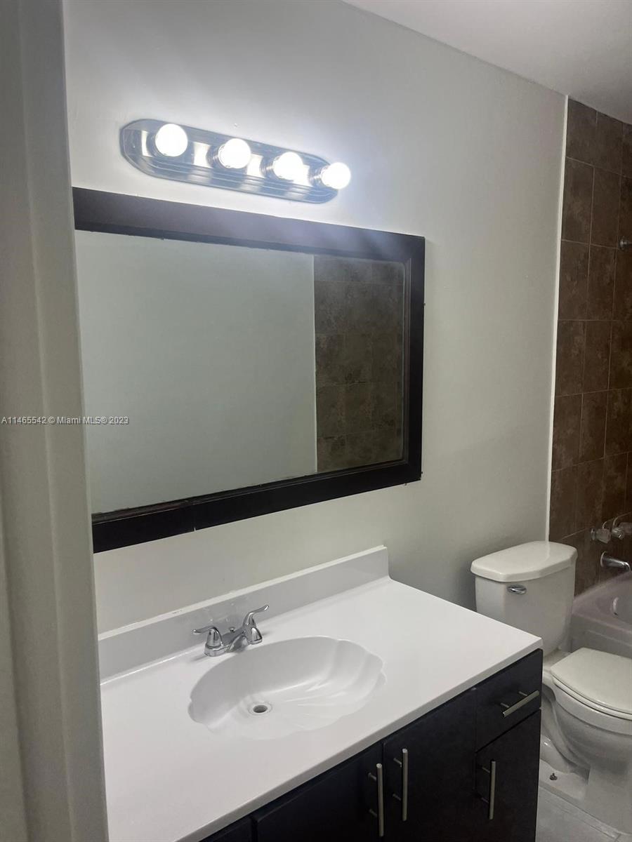 TOWN & COUNTRY CONDO PHAS - Residential Lease