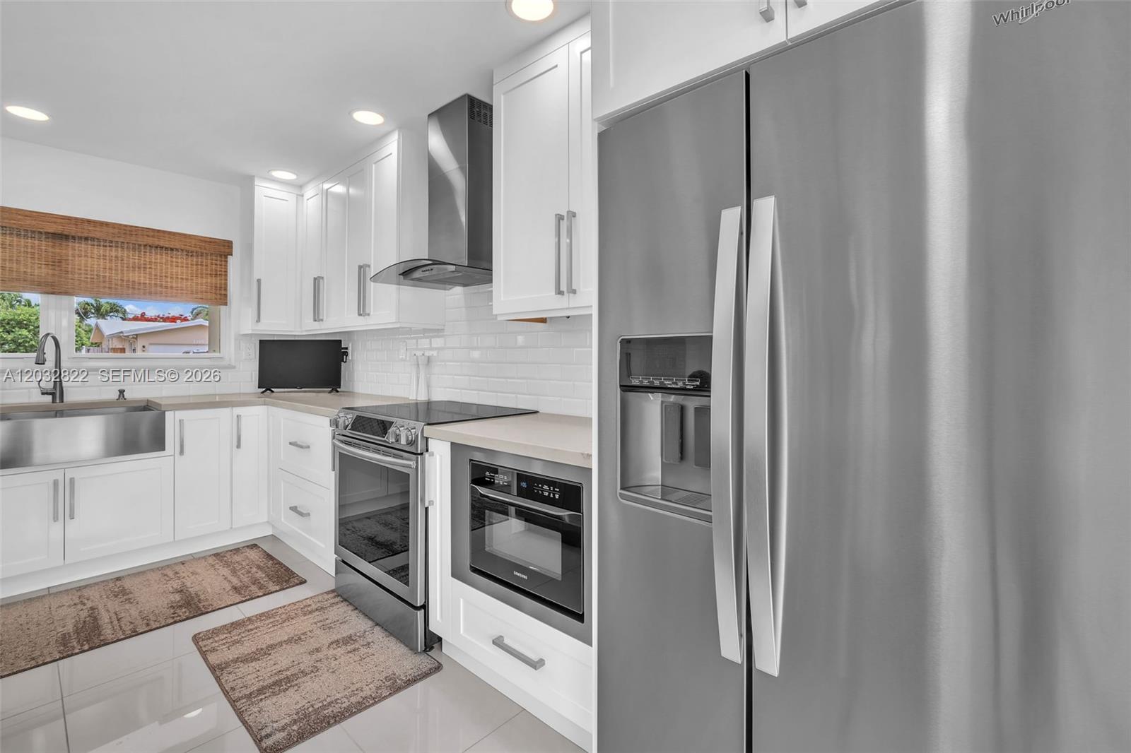 IMPERIAL POINT 2 SEC - Residential