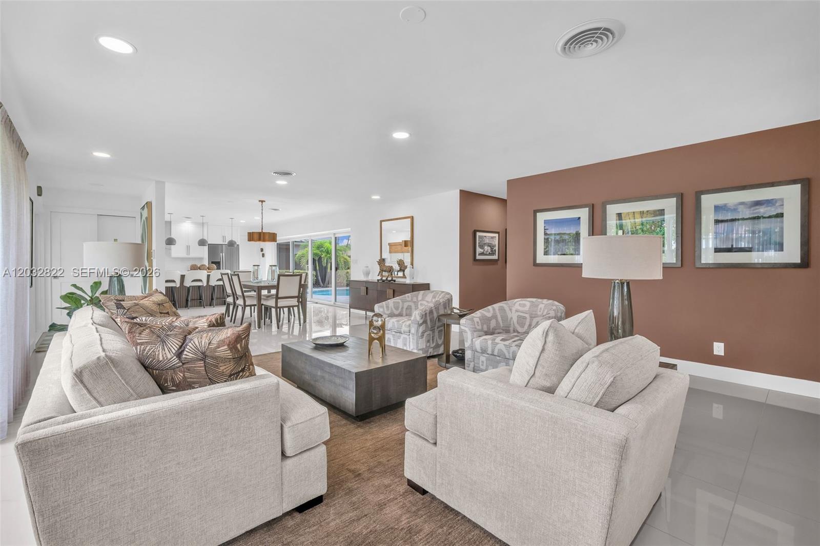 IMPERIAL POINT 2 SEC - Residential