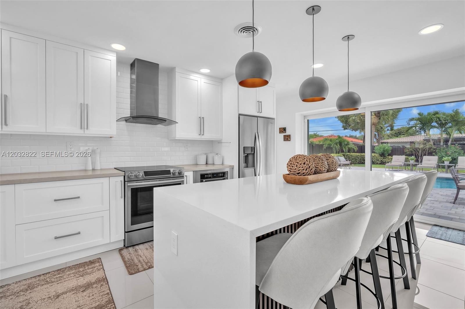 IMPERIAL POINT 2 SEC - Residential
