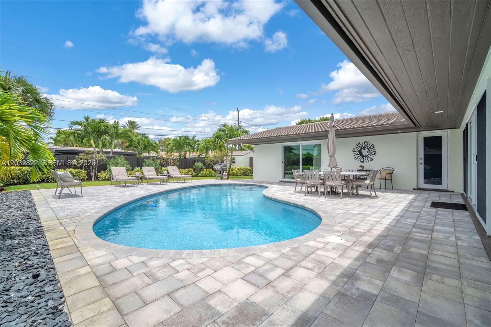IMPERIAL POINT 2 SEC - Residential