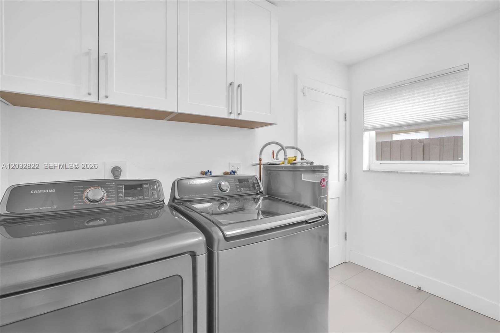 IMPERIAL POINT 2 SEC - Residential