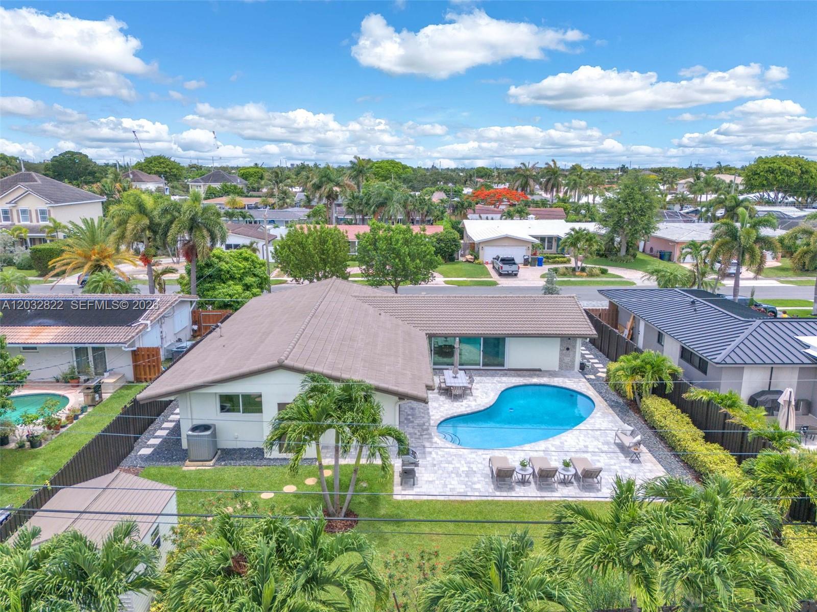 IMPERIAL POINT 2 SEC - Residential