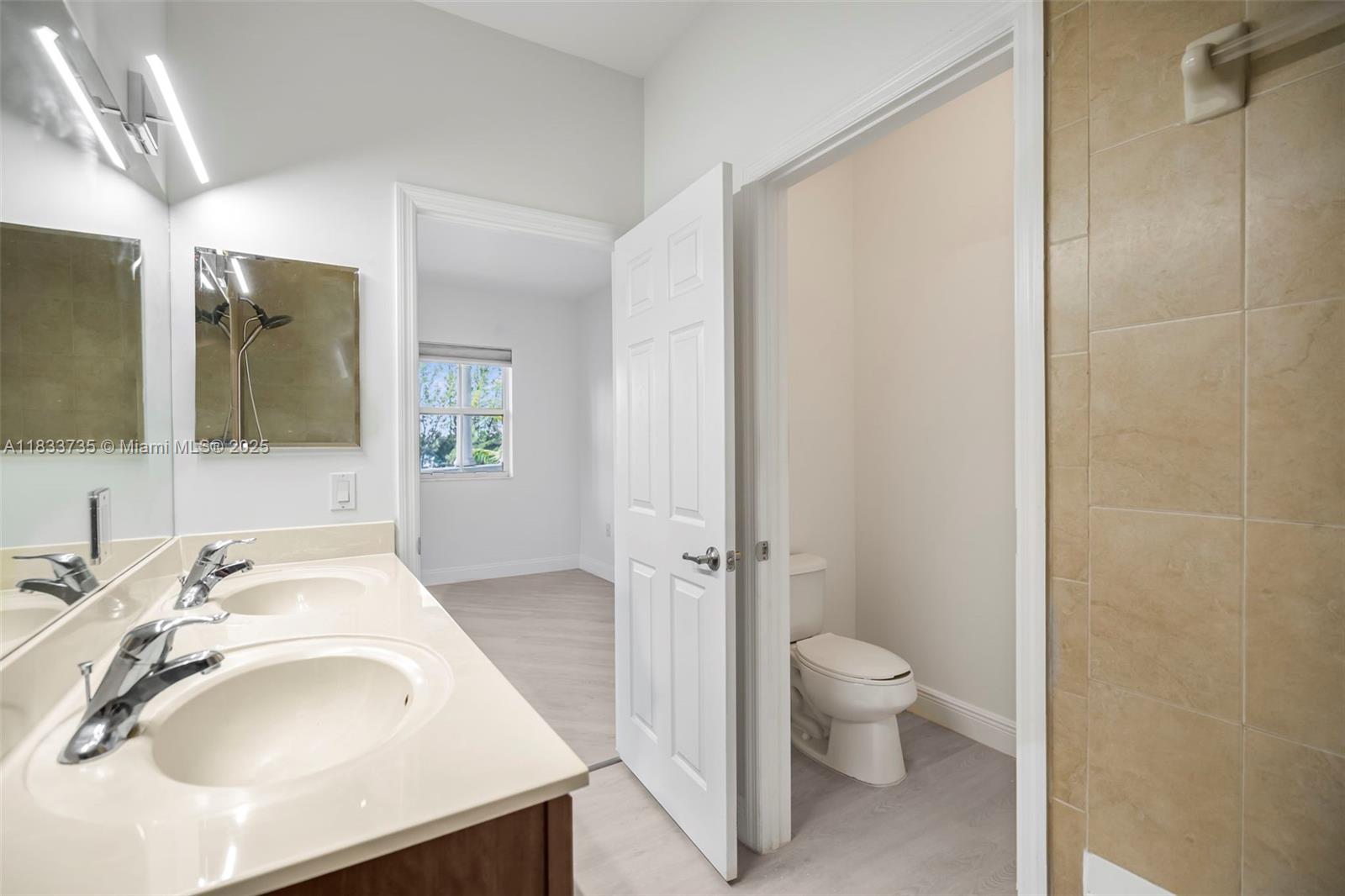 ST MAARTEN AT GRAND BAY C - Residential Lease