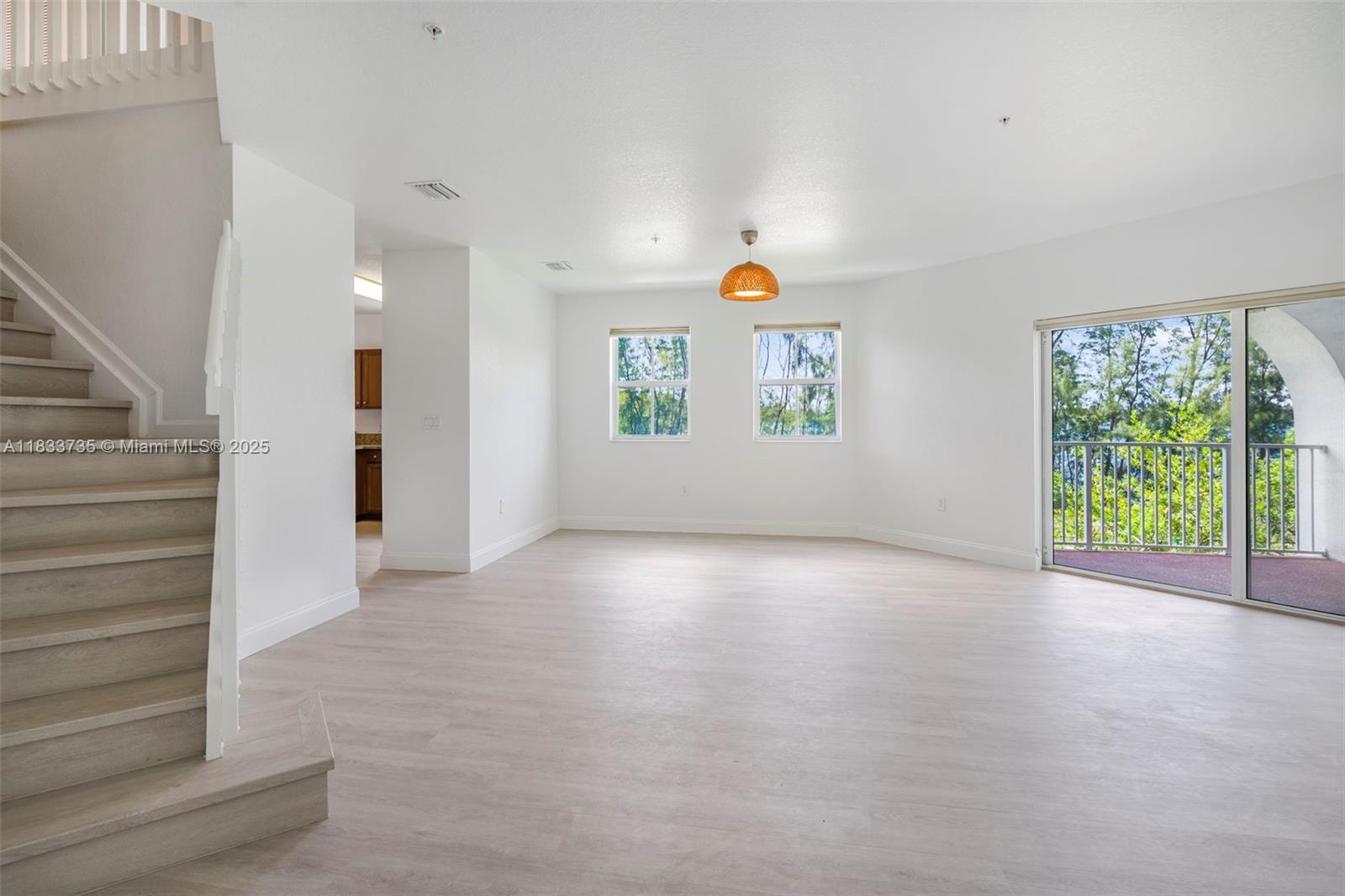 ST MAARTEN AT GRAND BAY C - Residential Lease
