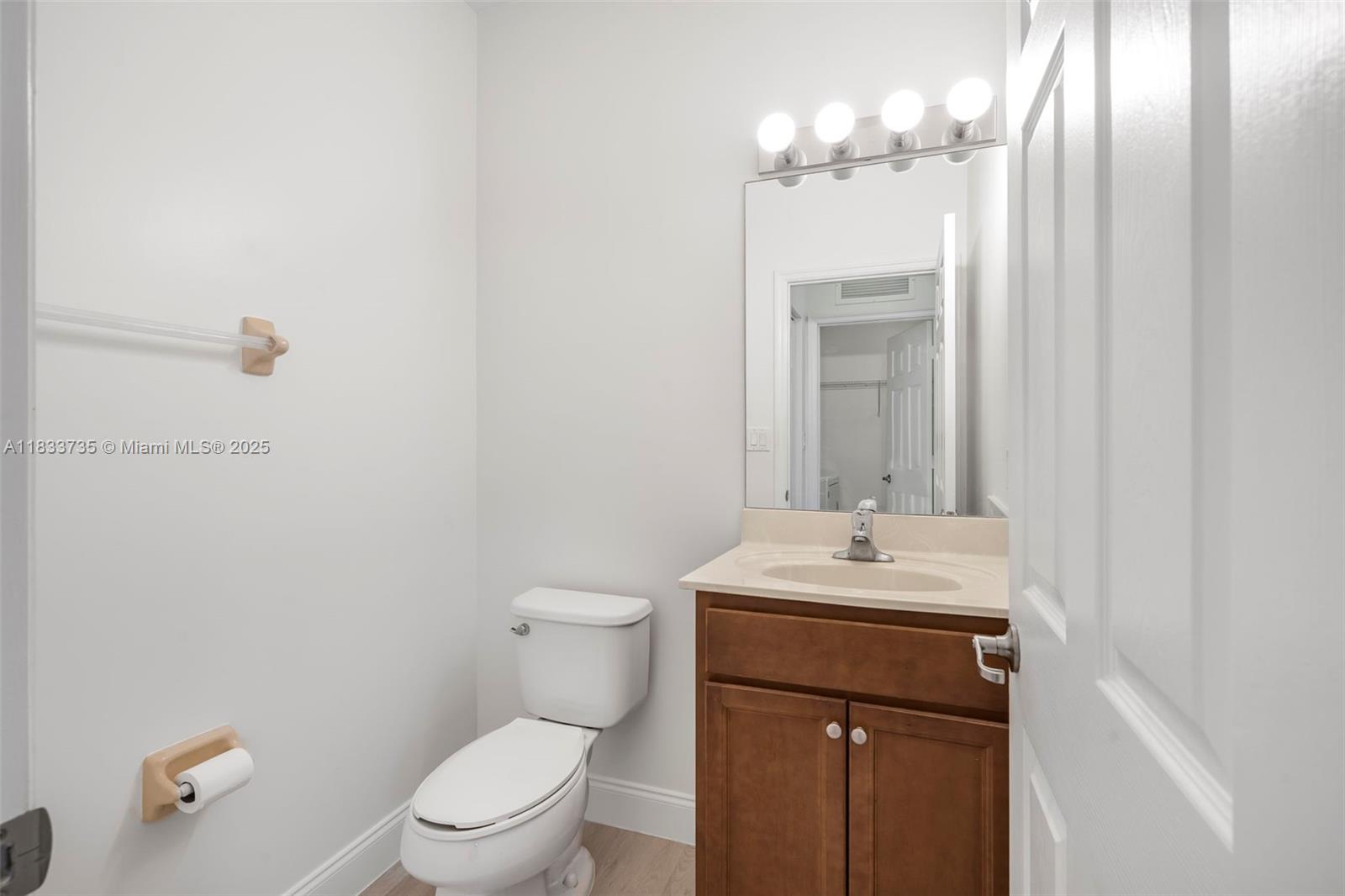 ST MAARTEN AT GRAND BAY C - Residential Lease