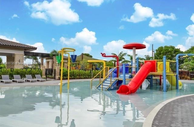 ST MAARTEN AT GRAND BAY C - Residential Lease