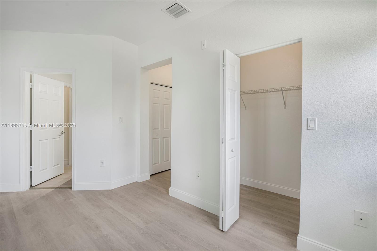 ST MAARTEN AT GRAND BAY C - Residential Lease