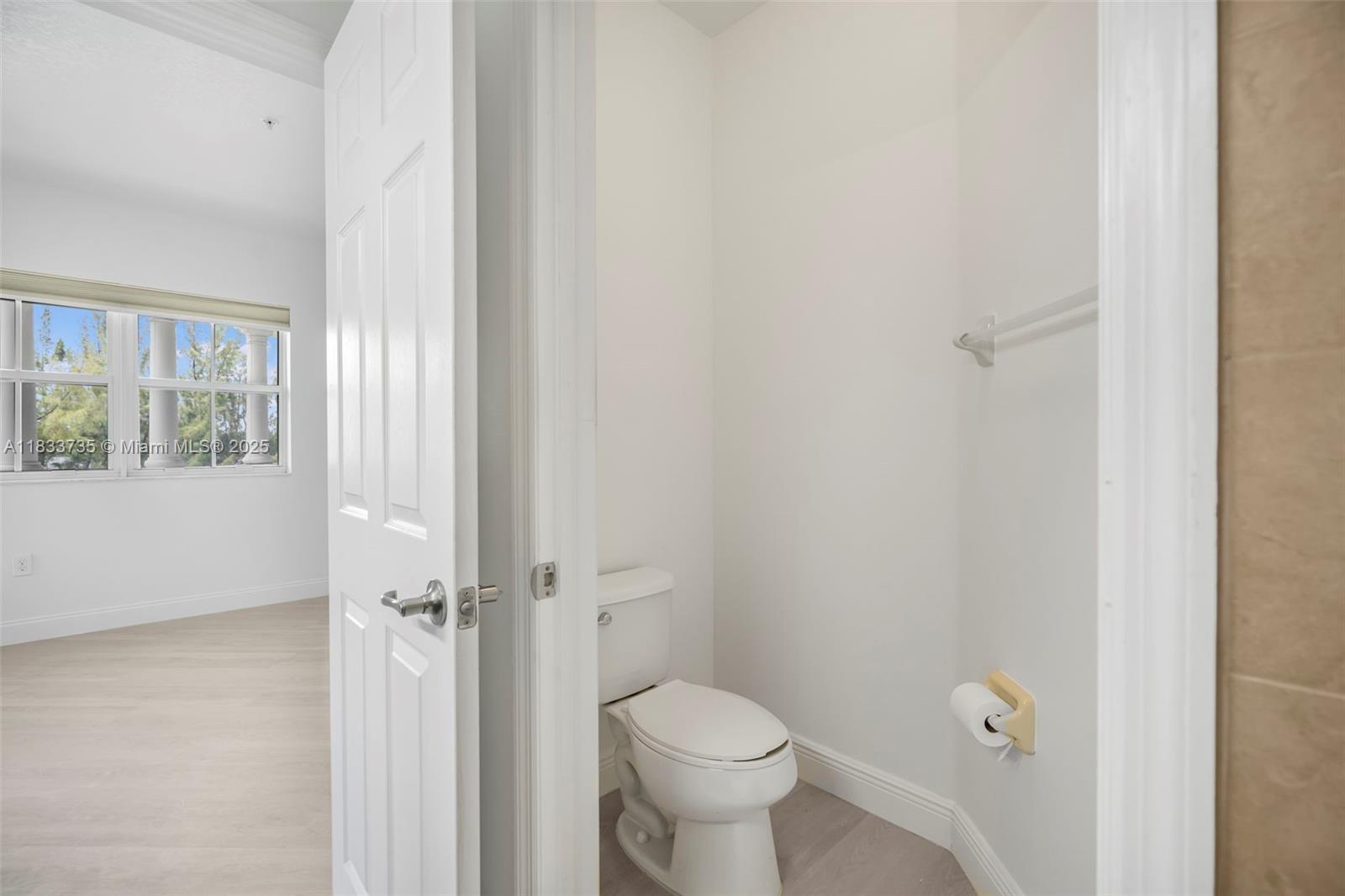 ST MAARTEN AT GRAND BAY C - Residential Lease
