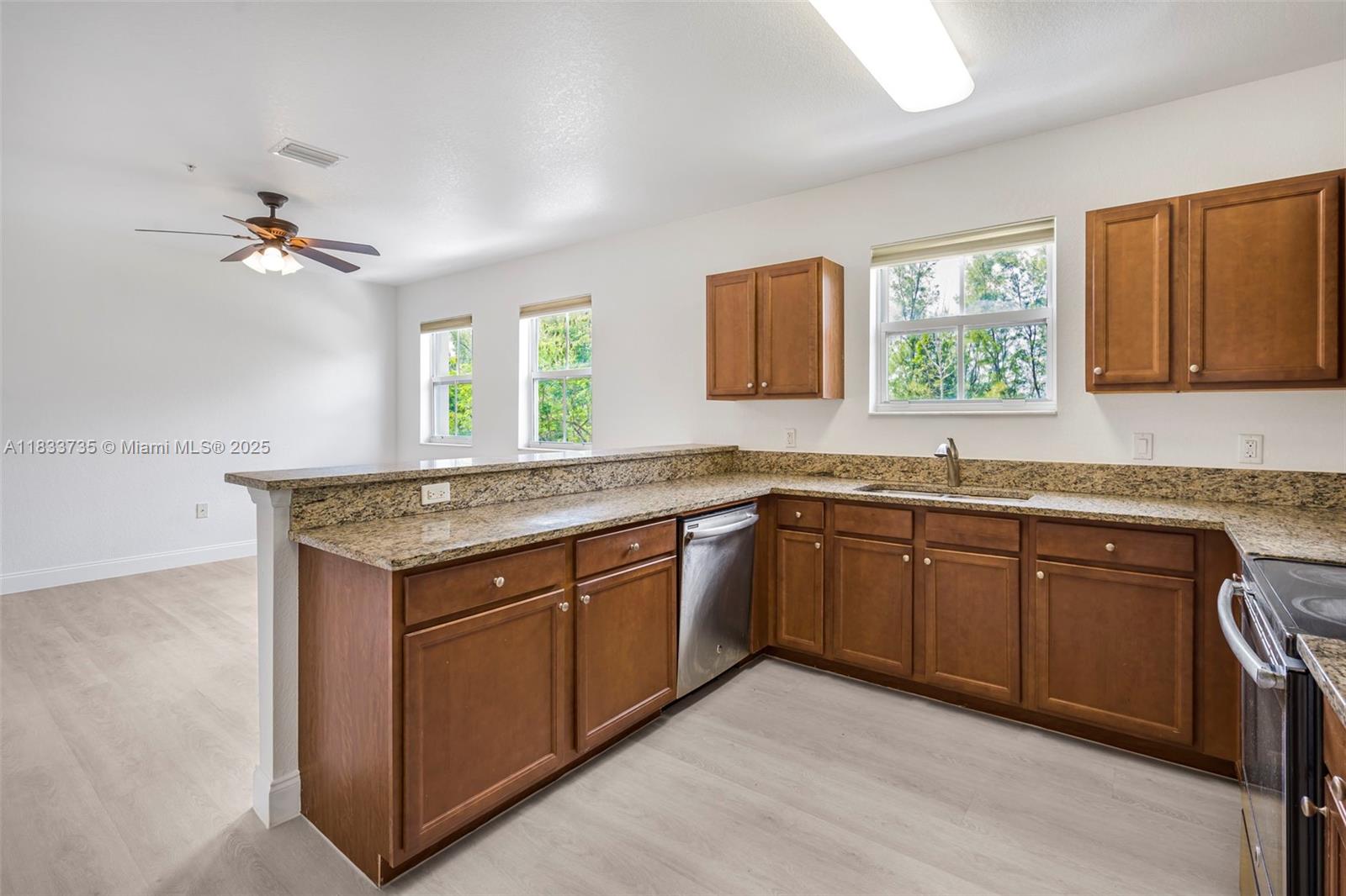 ST MAARTEN AT GRAND BAY C - Residential Lease