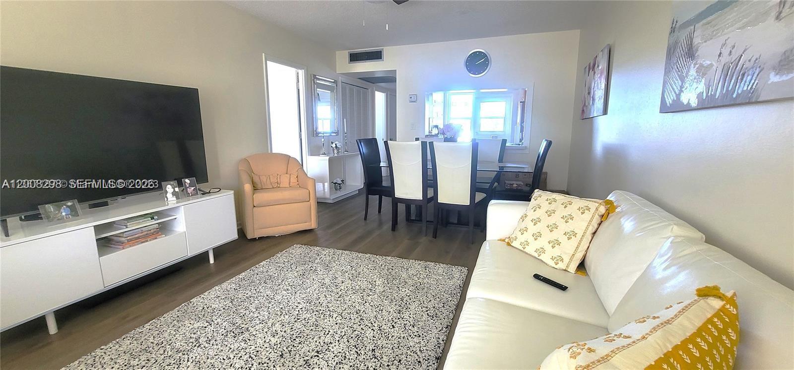 SHERIDAN LAKES CONDO APTS - Residential