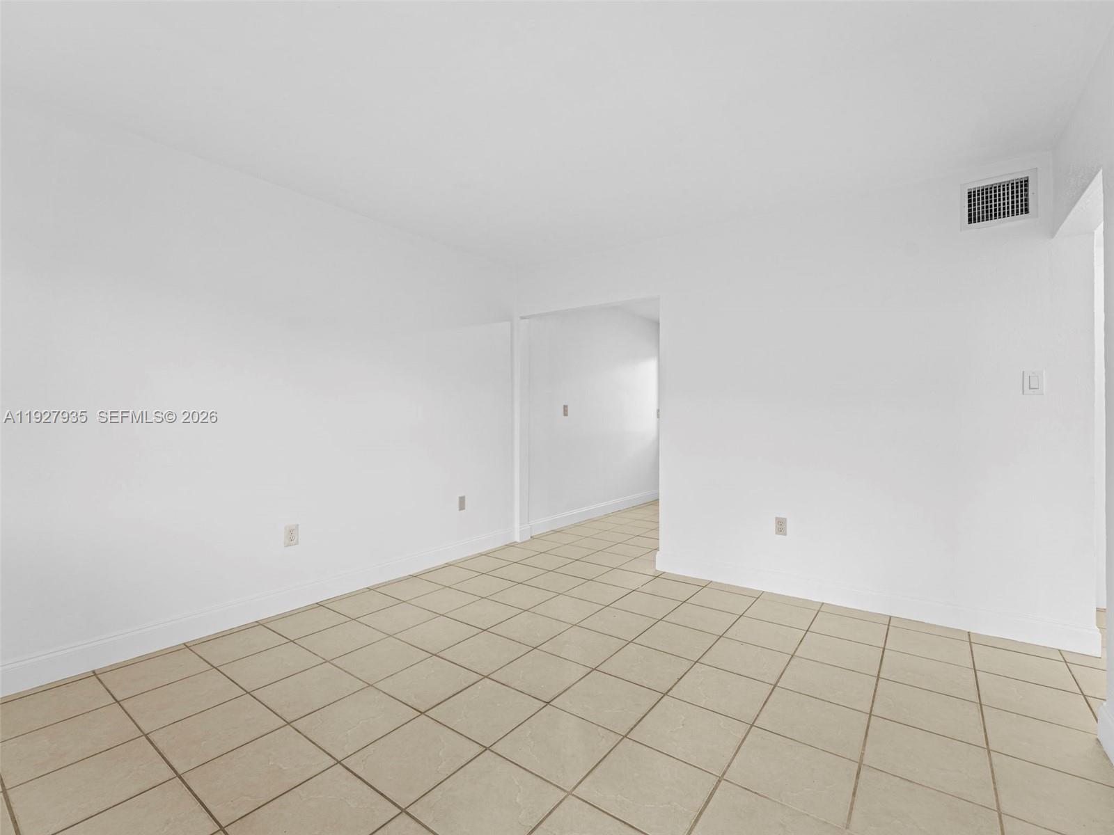 FLORAL PK 1ST AMD - Residential Lease