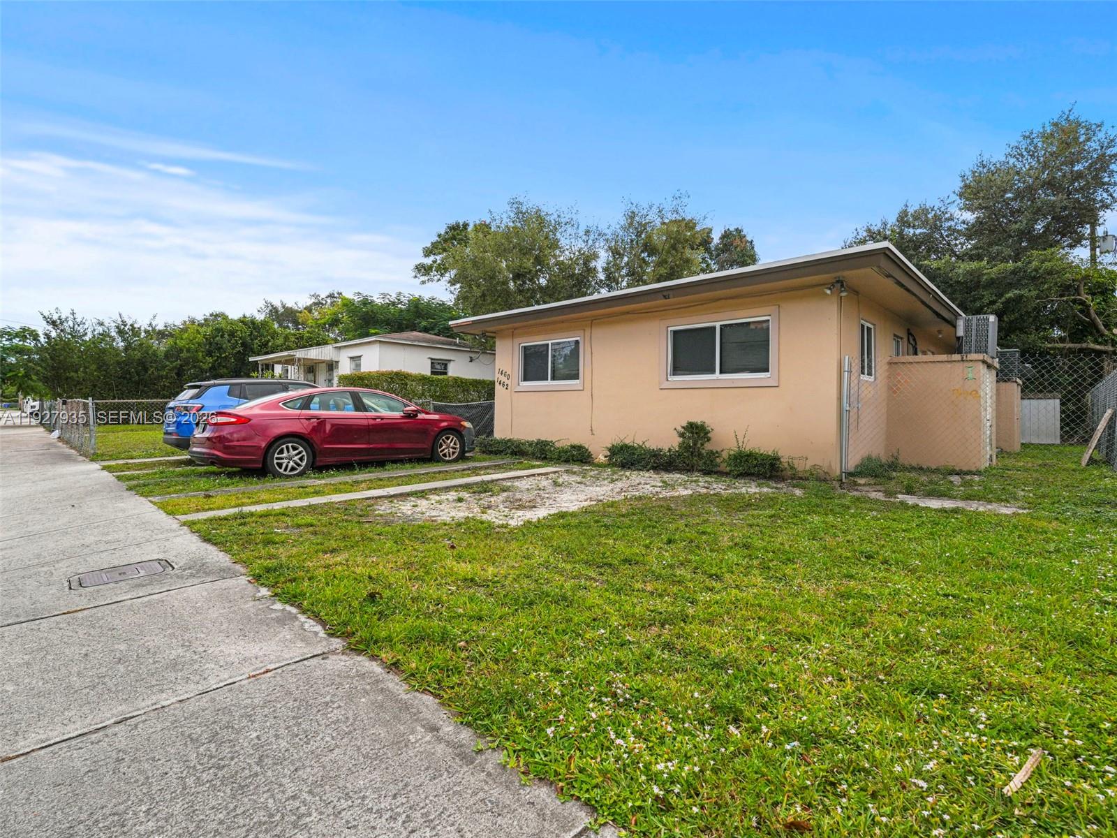 FLORAL PK 1ST AMD - Residential Lease