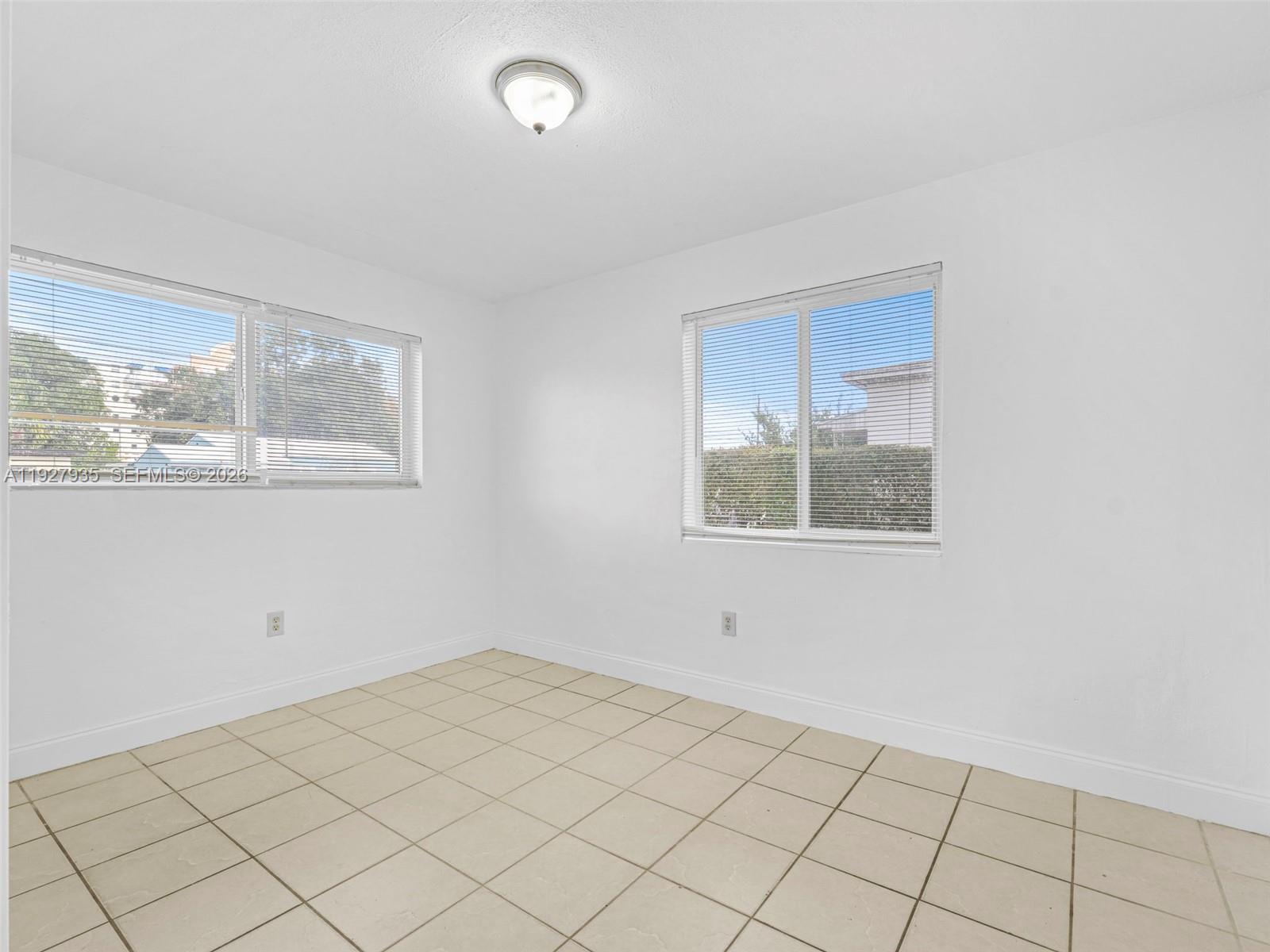FLORAL PK 1ST AMD - Residential Lease