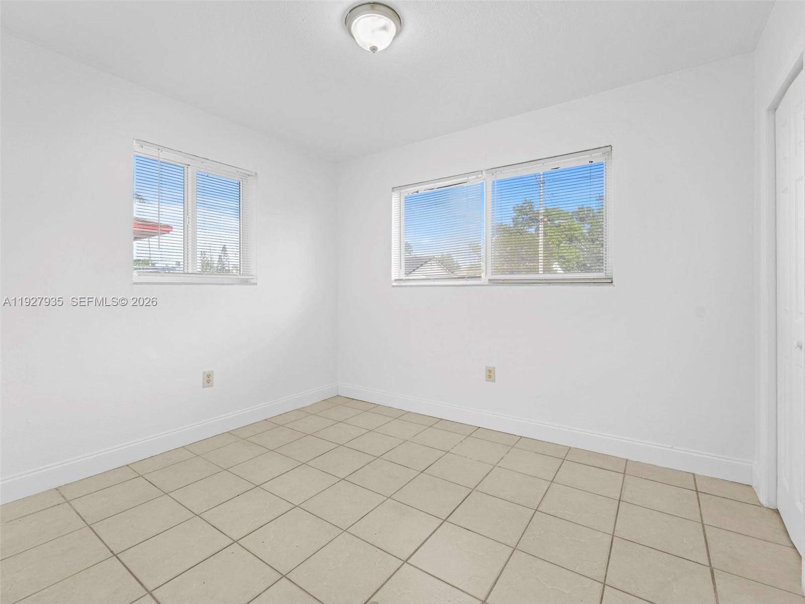 FLORAL PK 1ST AMD - Residential Lease