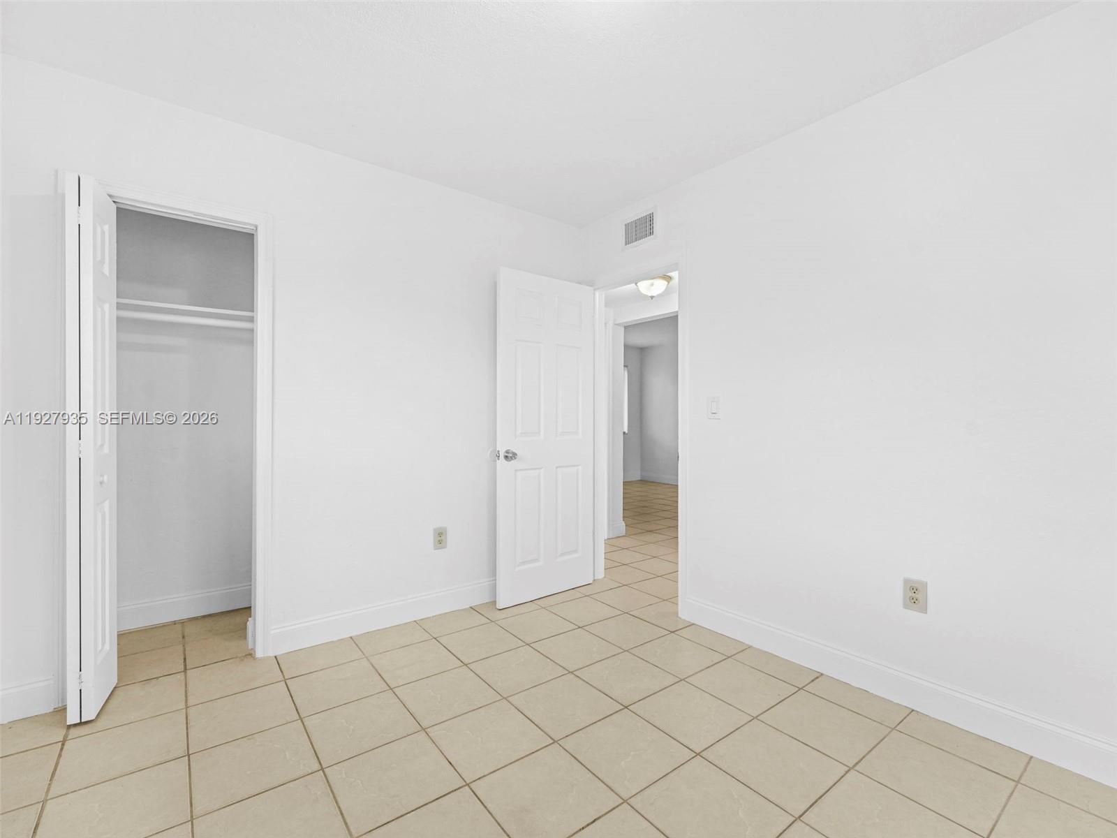 FLORAL PK 1ST AMD - Residential Lease