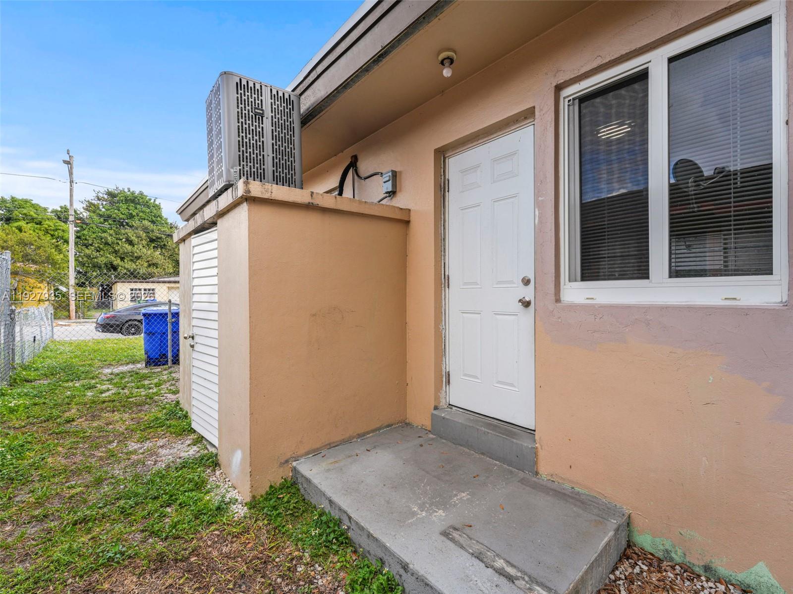 FLORAL PK 1ST AMD - Residential Lease