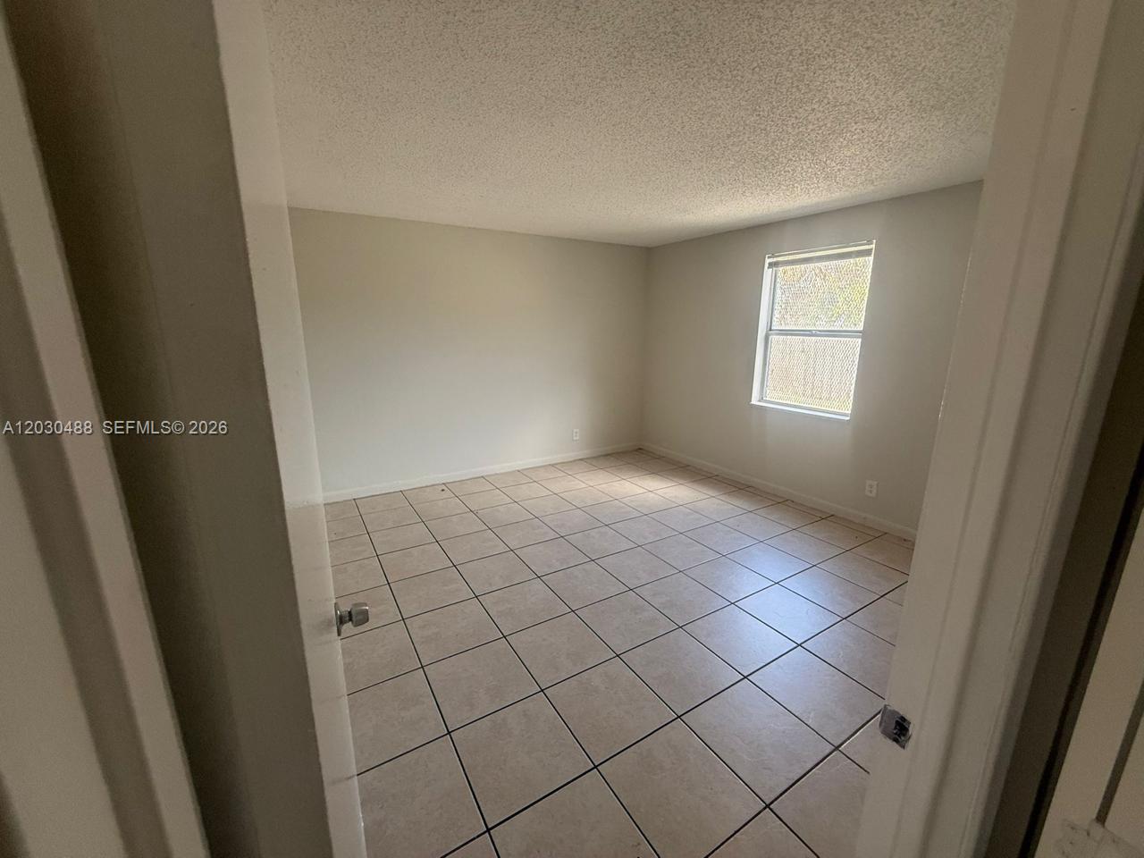 SILVER BEACH ACRES - Residential Lease