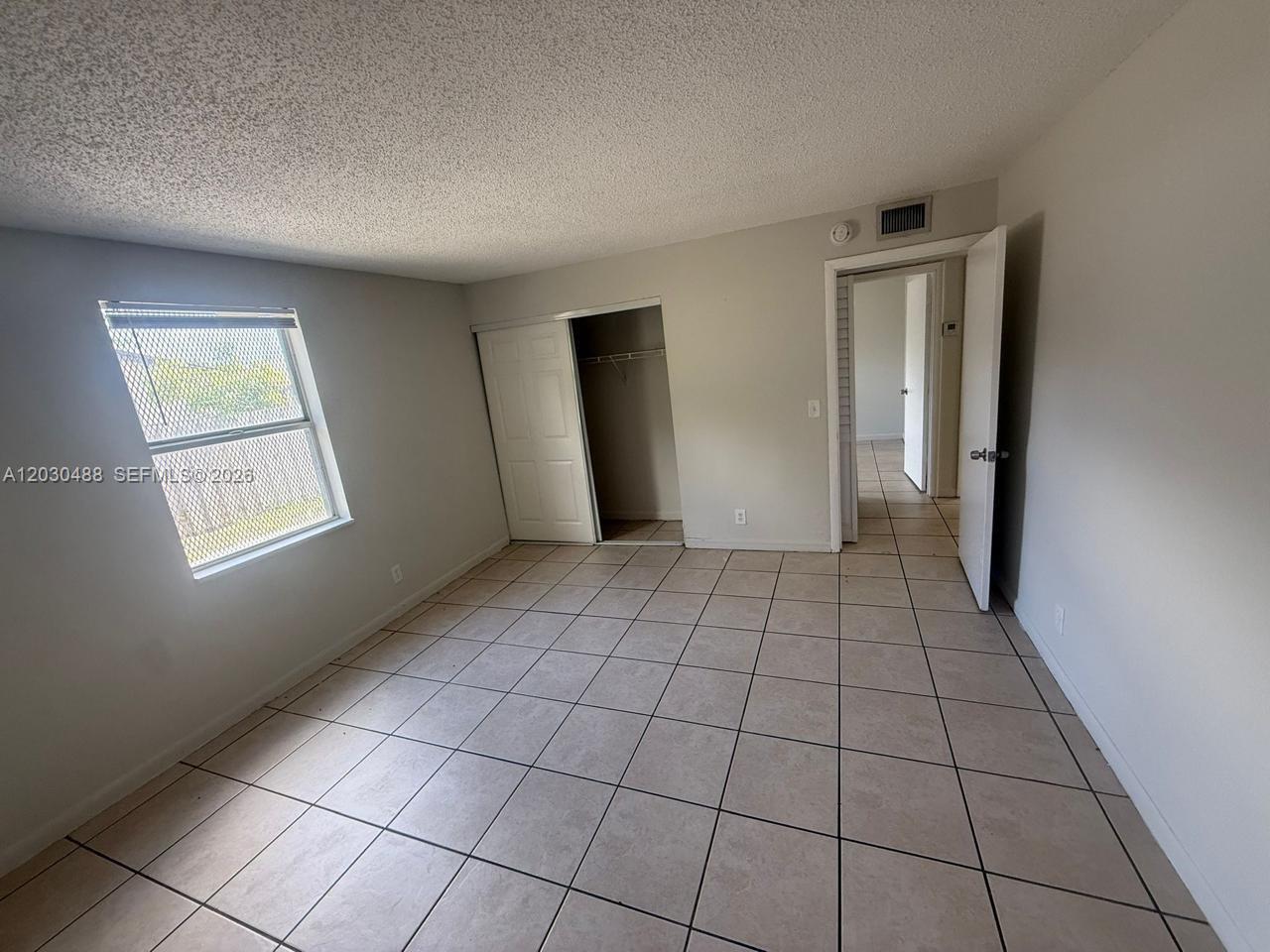 SILVER BEACH ACRES - Residential Lease