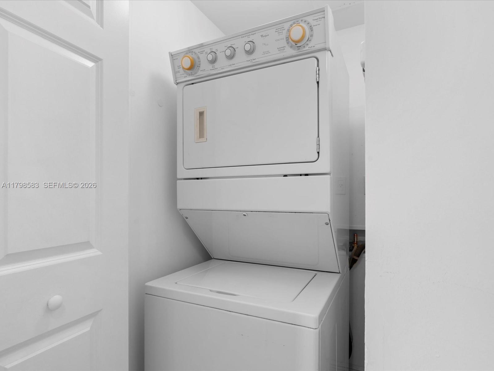 DUO CONDOMINIUM WEST - Residential