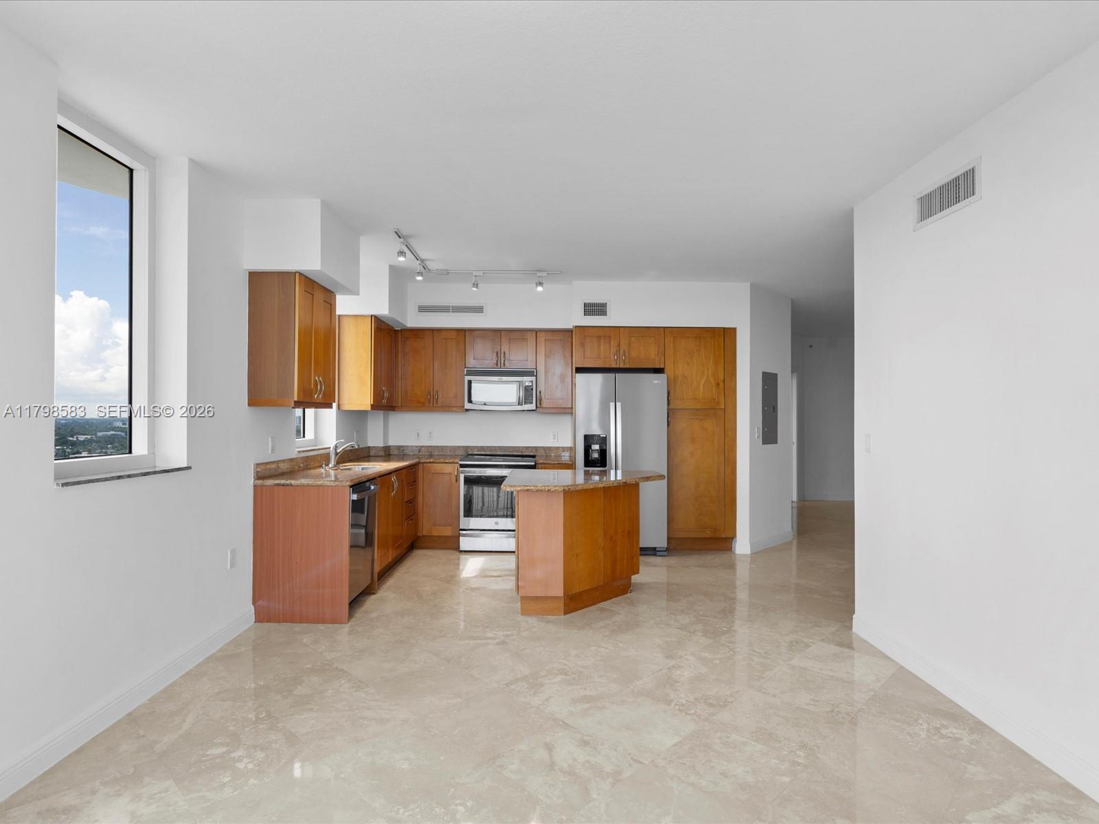 DUO CONDOMINIUM WEST - Residential