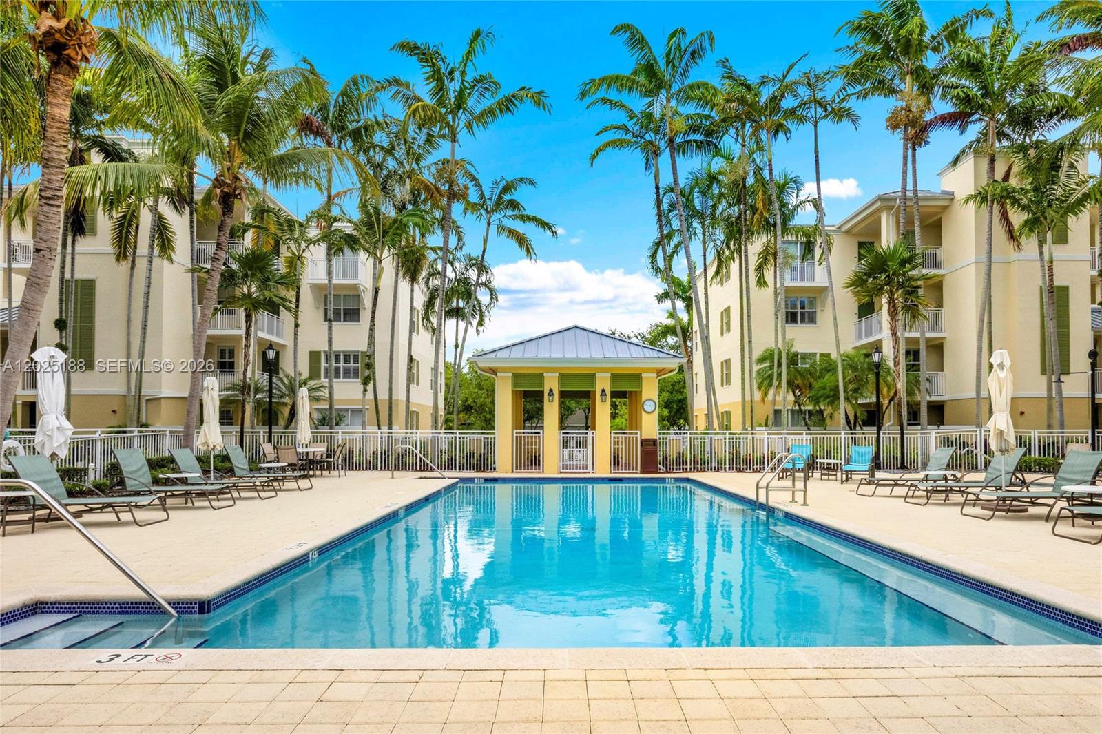 THE RESERVE OF PINECREST - Residential Lease