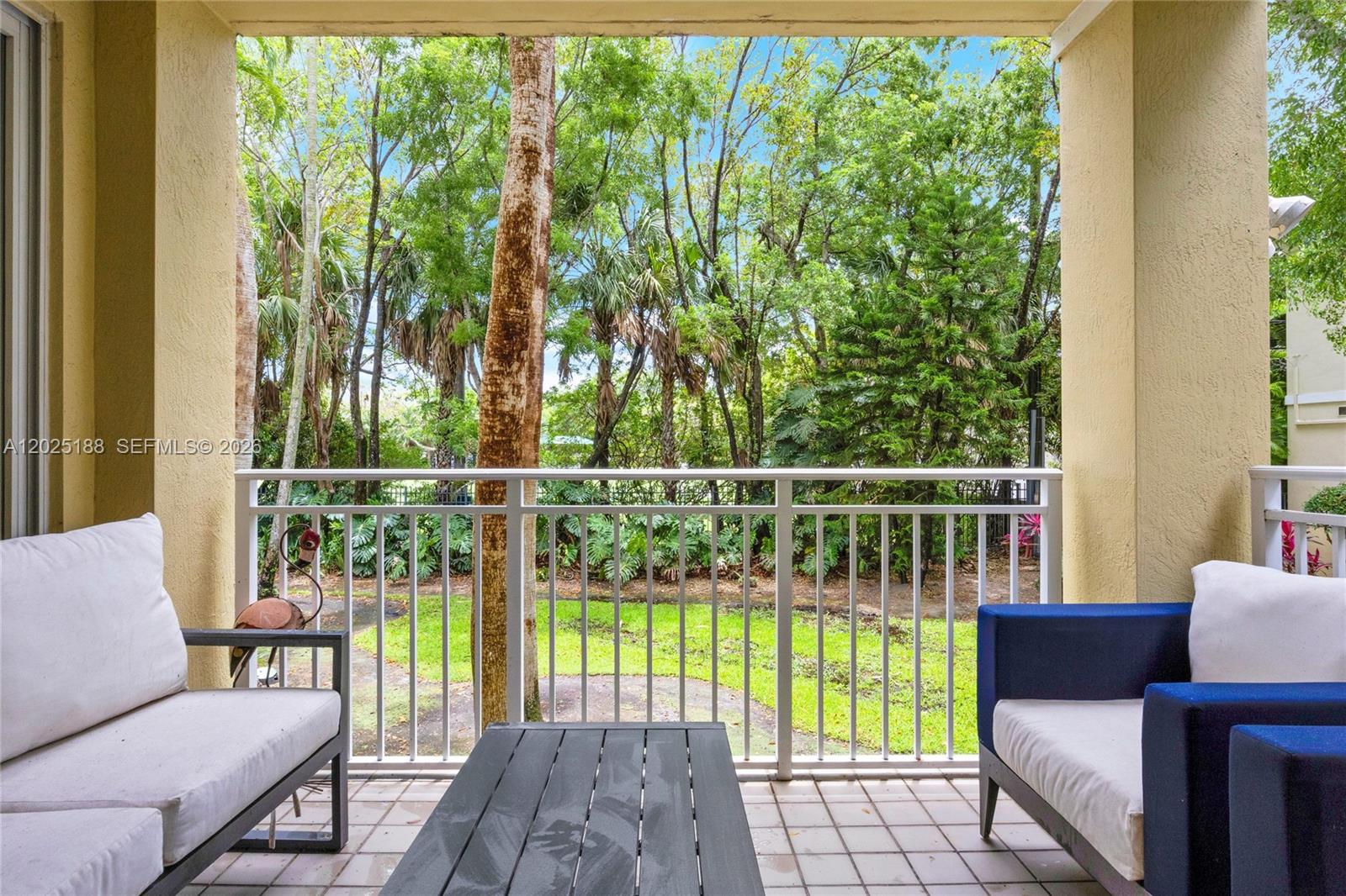 THE RESERVE OF PINECREST - Residential Lease