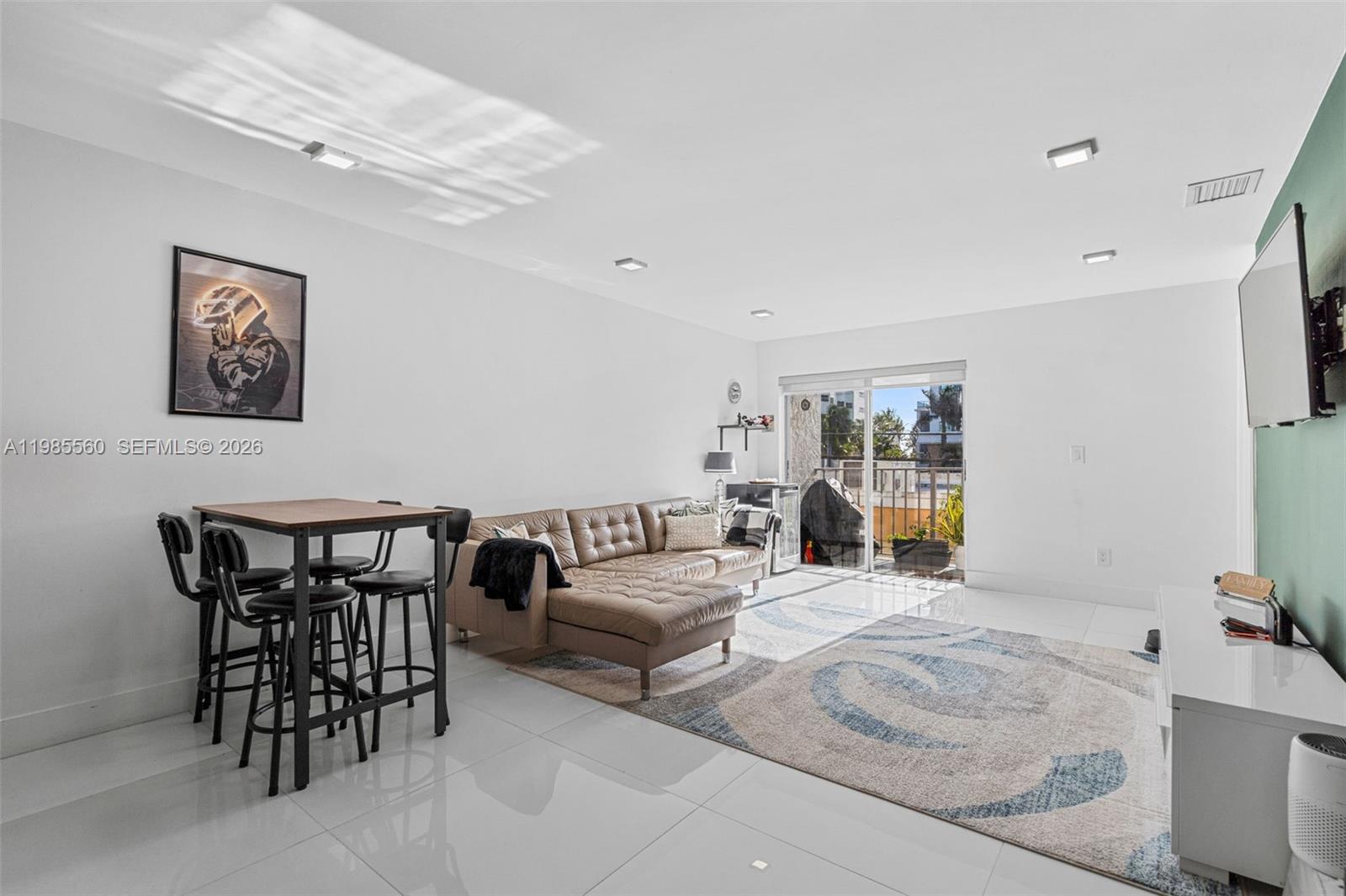 CLINTON CONDO - Residential