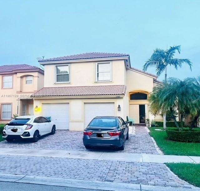 Huge single family, double garage, spacious back yard fenced, no gated community, close to US-1 and turnpike South (exit 9) Black Point Marina, Publix, Southland Mall. Call listing agent for showings.