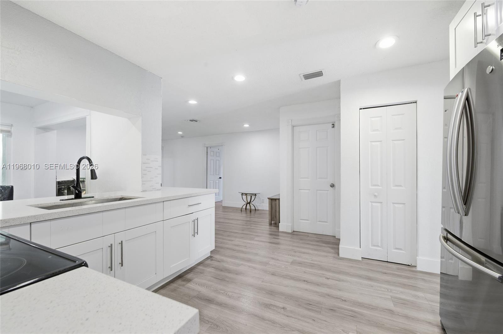 FOREST HILLS SOUTH - Residential
