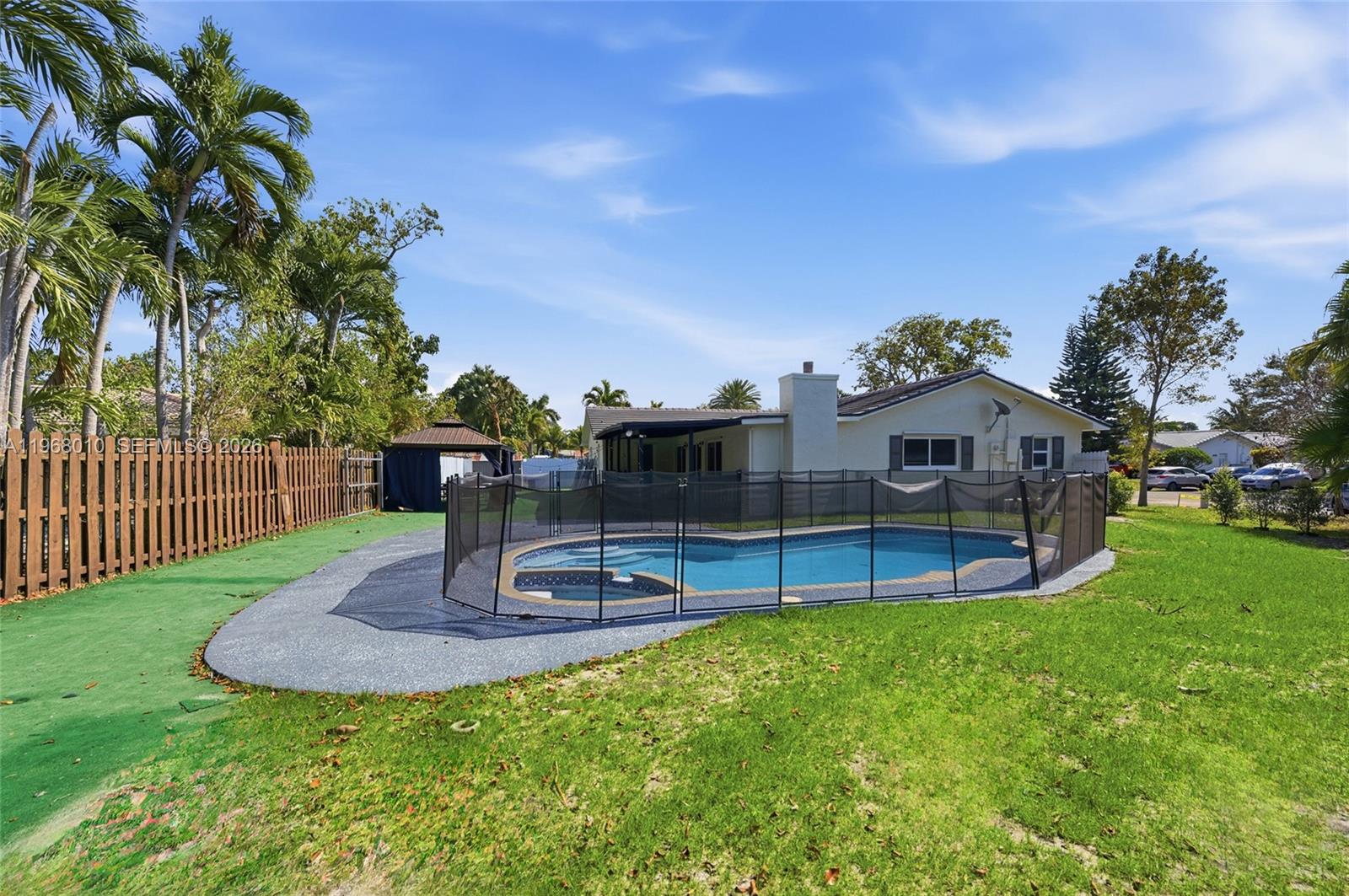 FOREST HILLS SOUTH - Residential