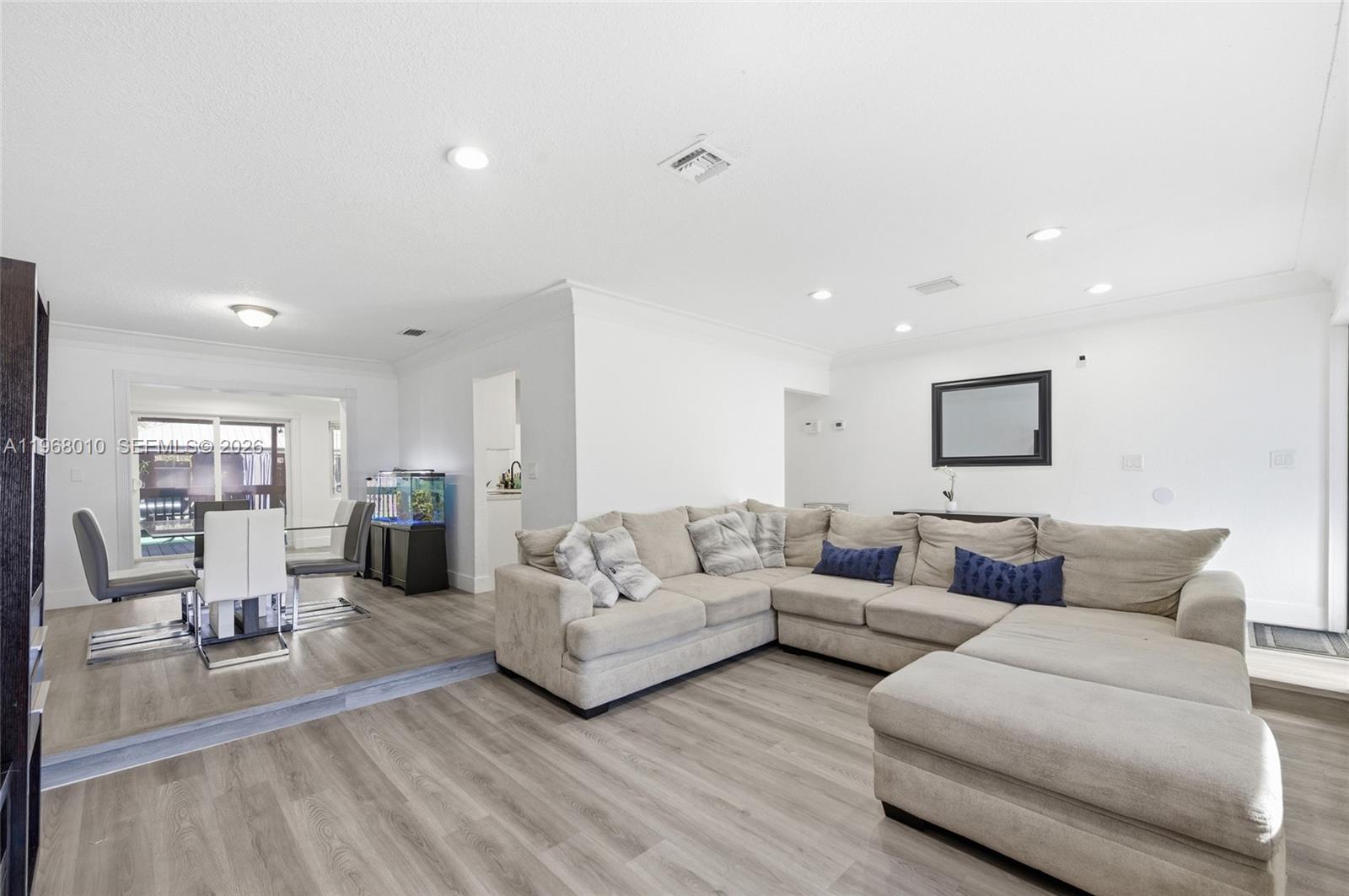 FOREST HILLS SOUTH - Residential